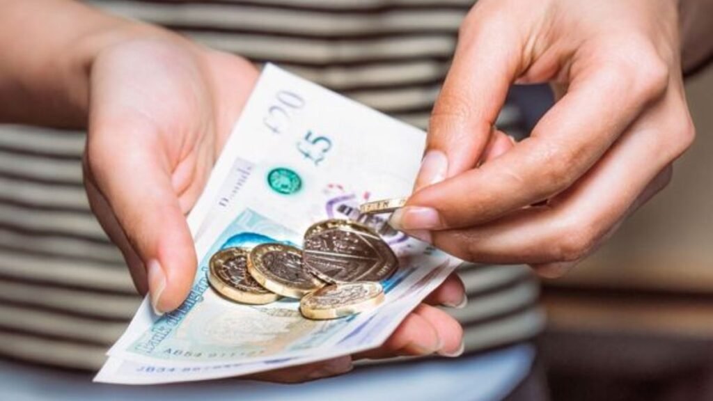 £200 Payment Scheme Coming in 2025 for People in the UK